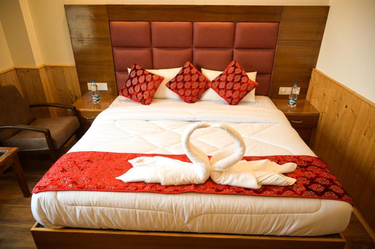 Lotus Inn Rohtang View Manāli Zewnętrze zdjęcie